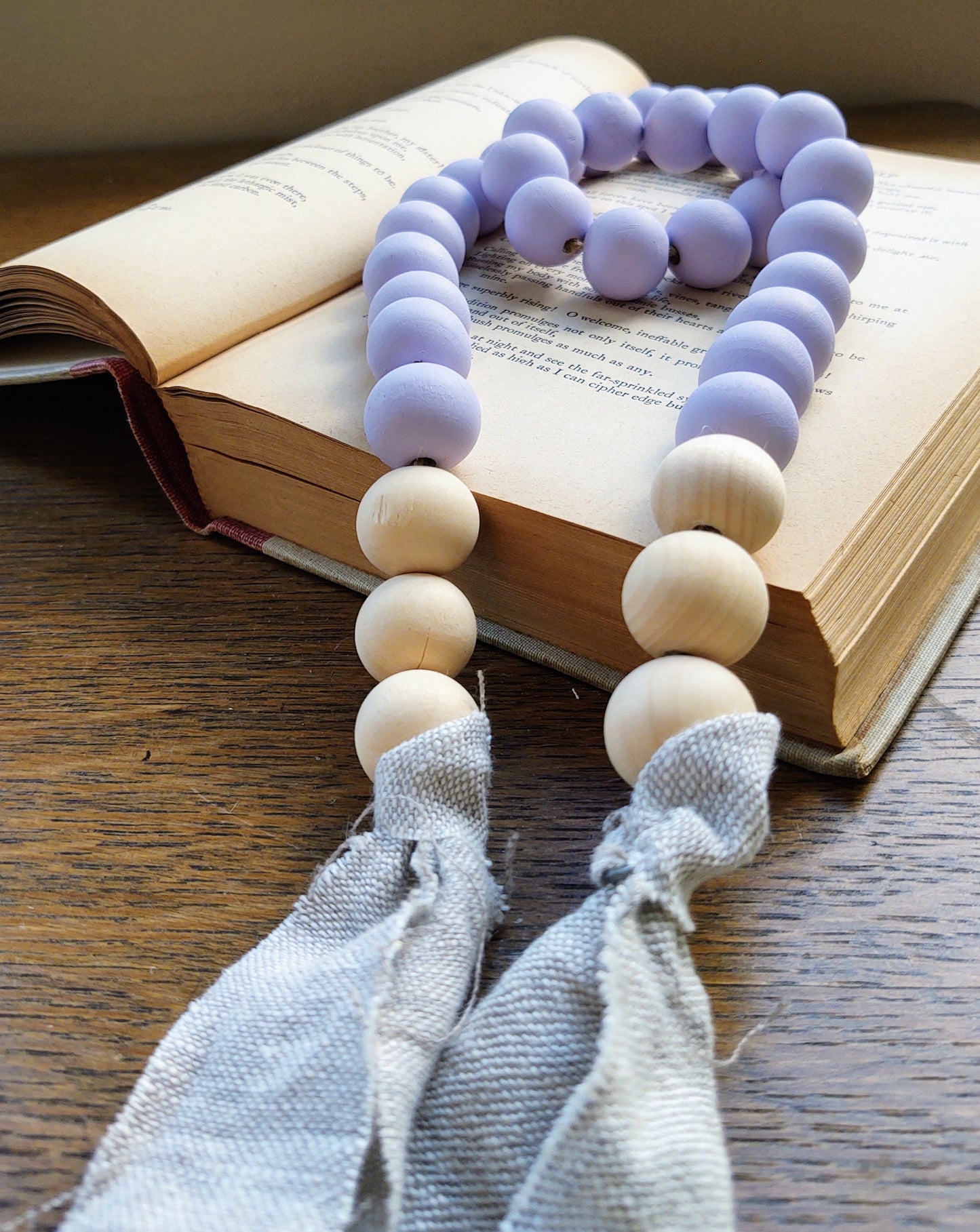 {Lilac} Beaded Garland