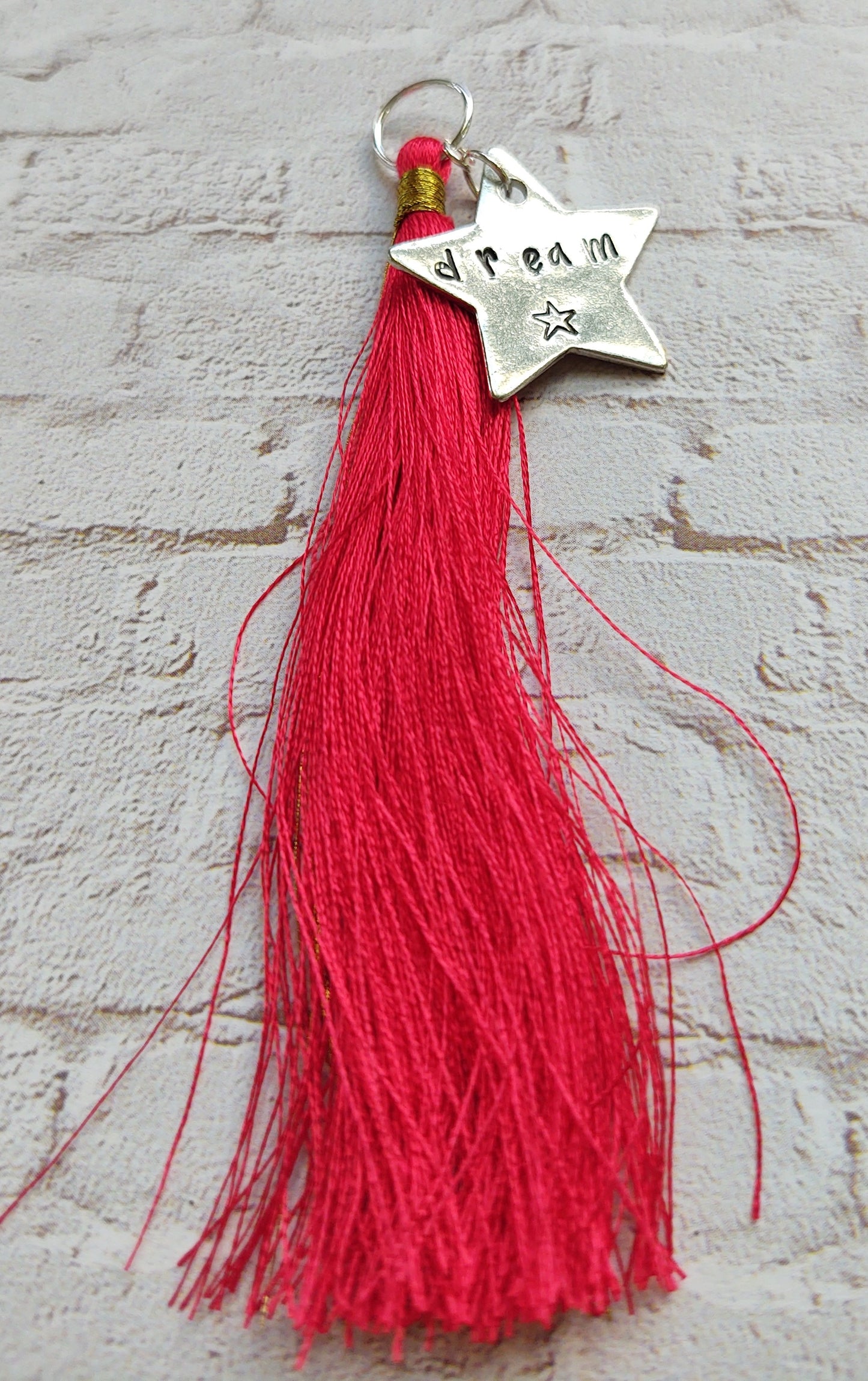 {Dream} Tassel: Red