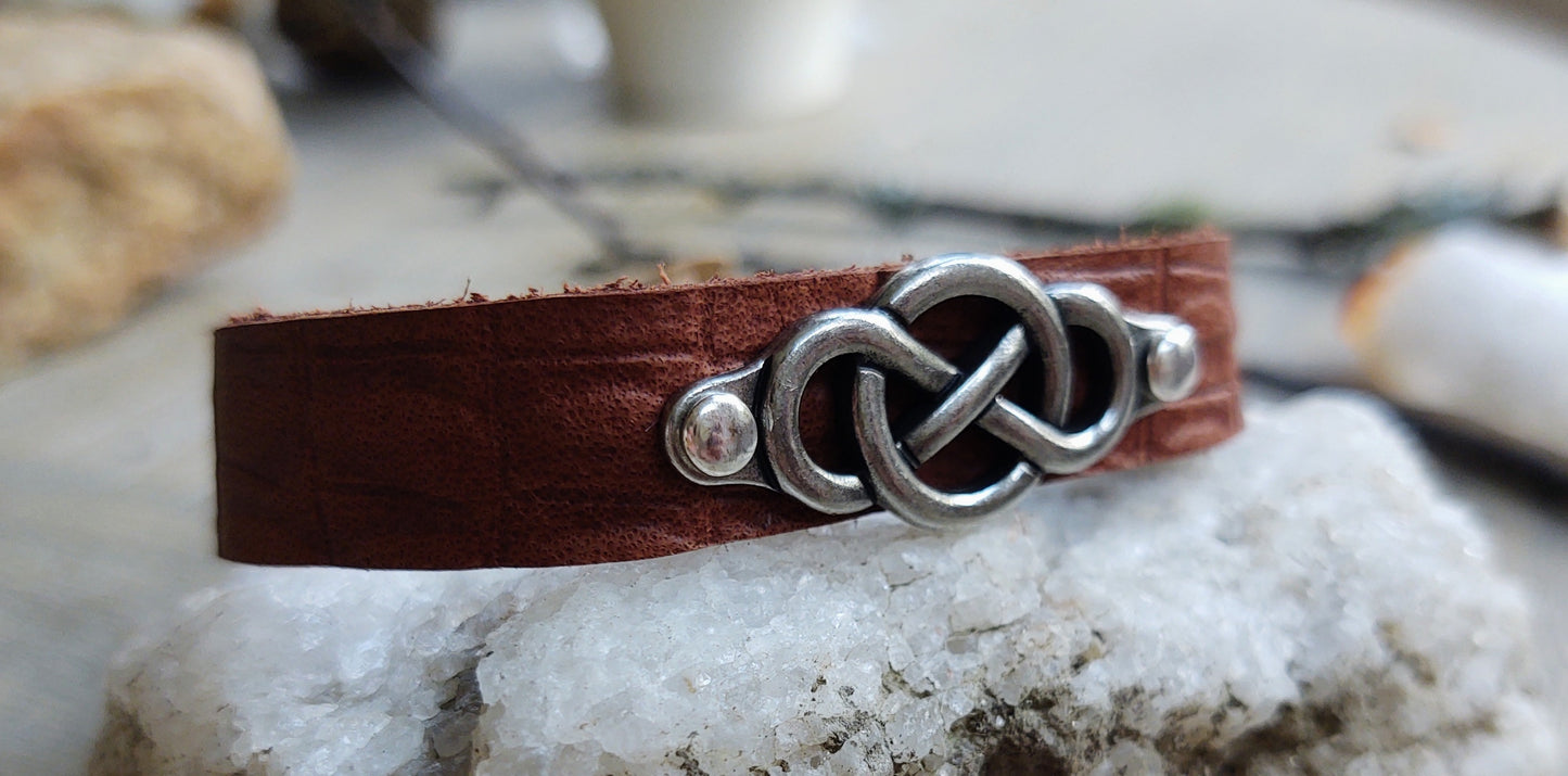 Infinitely Celtic {silver and cognac hornback leather}