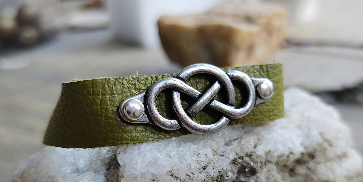 Infinitely Celtic {silver and olive leather}