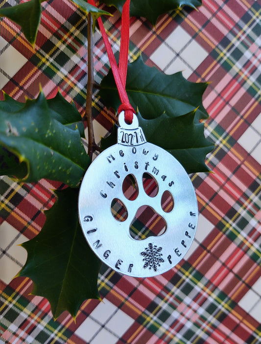 Meowy Christmas and Happy Howlidays ornaments