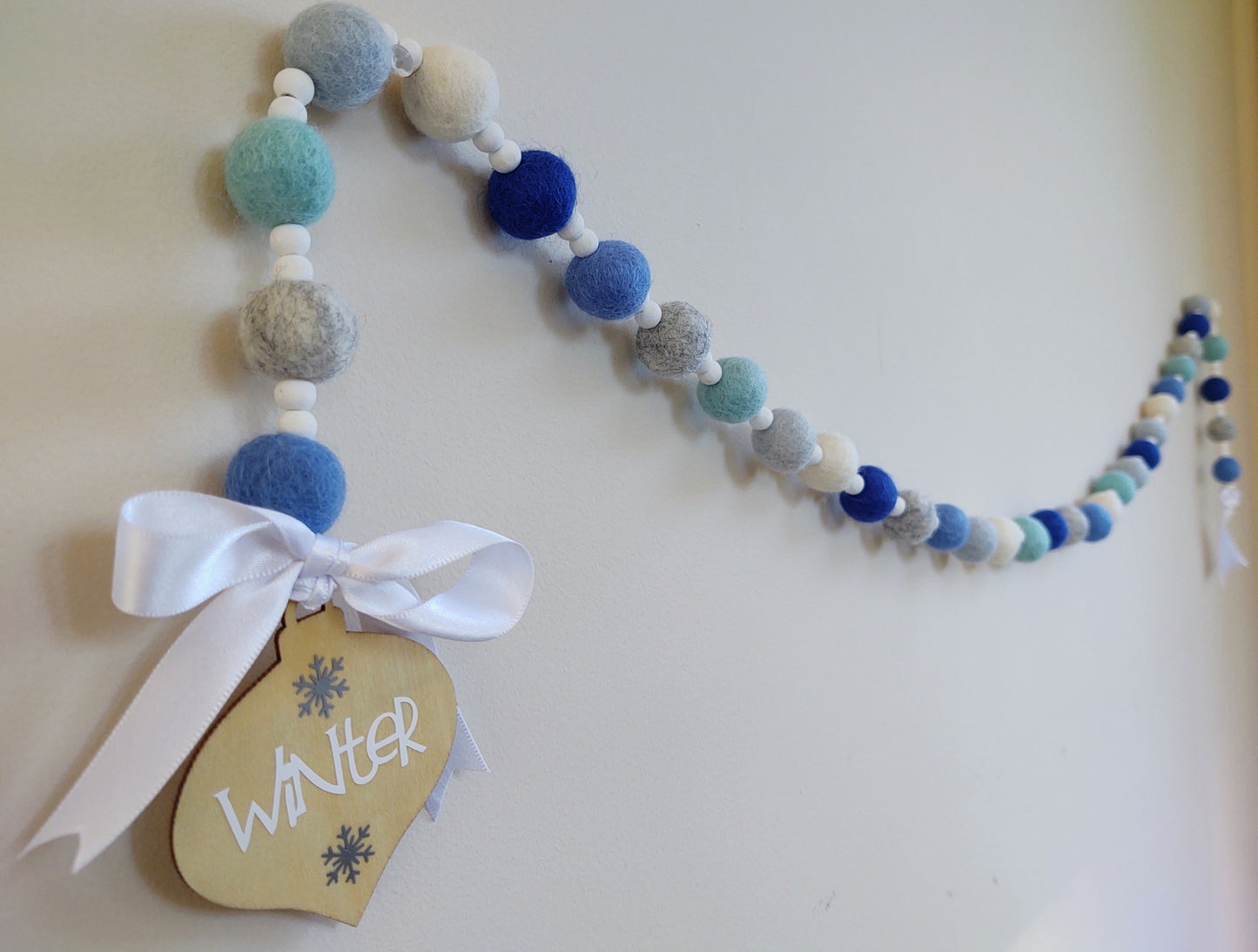 Winter Cheer Garland